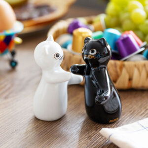 Pylones salt-and-pepper-shaker-hugcats